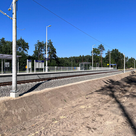 Budowa linii kolejowej z Rzeszowa na lotnisko w Jasionce [sierpień 2023] - fot 6